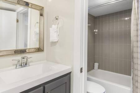 The Scallop By Brightwild-beachfront Holiday home Destin