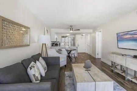 The Scallop By Brightwild-Beachfront Condo Destin Exterior photo